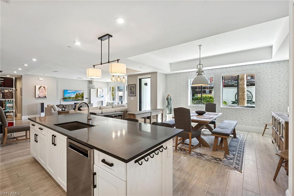 NAPLES SQUARE - Residential Lease