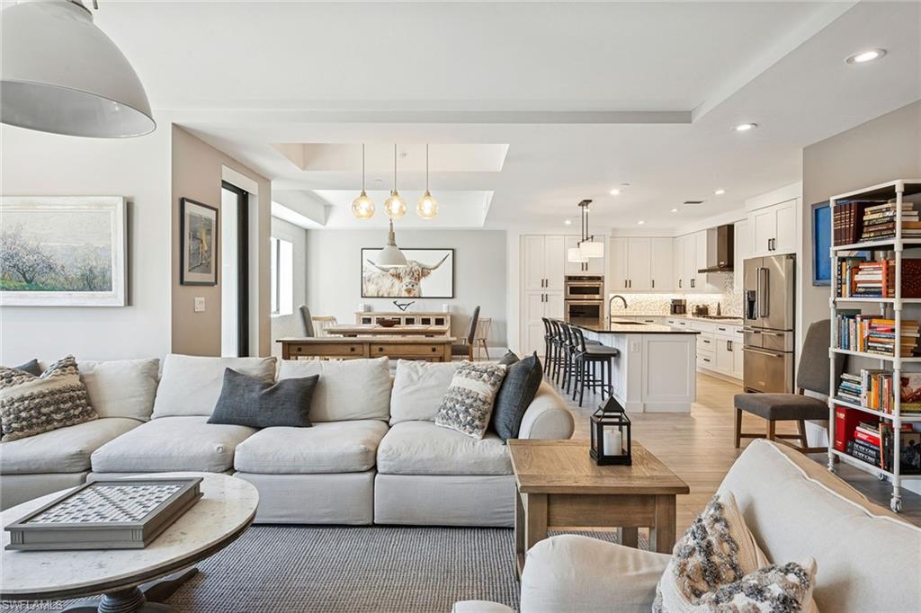 NAPLES SQUARE - Residential Lease