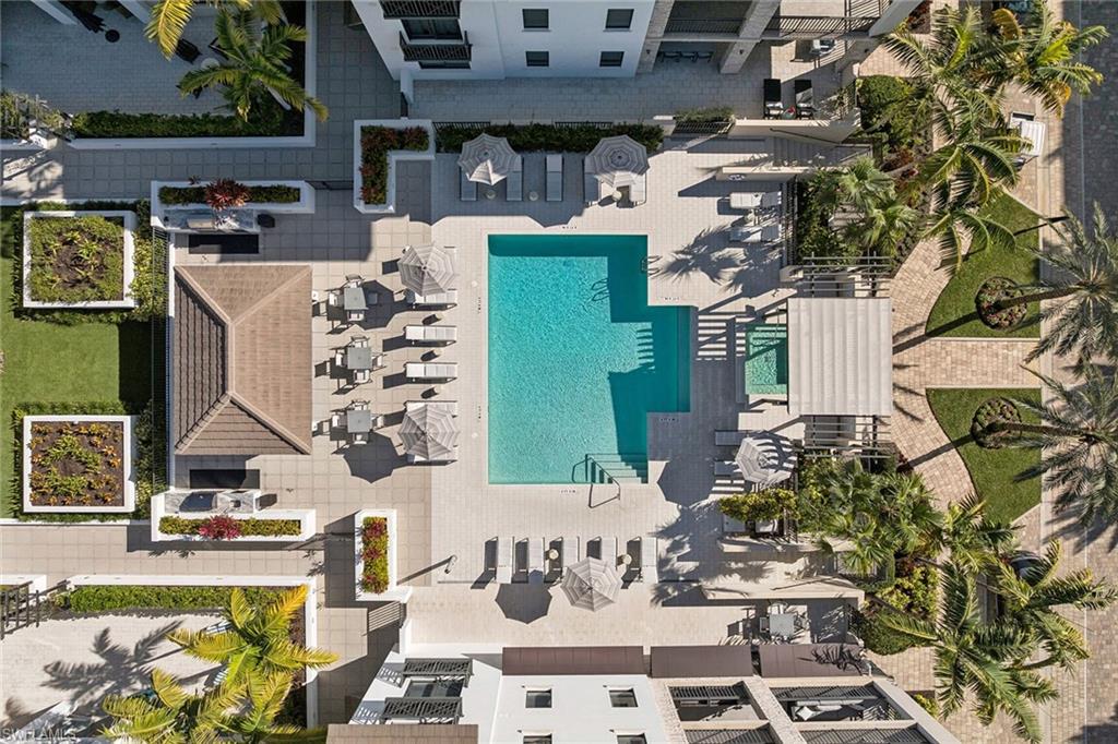 NAPLES SQUARE - Residential Lease