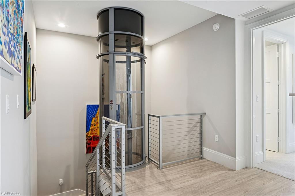 NAPLES SQUARE - Residential Lease