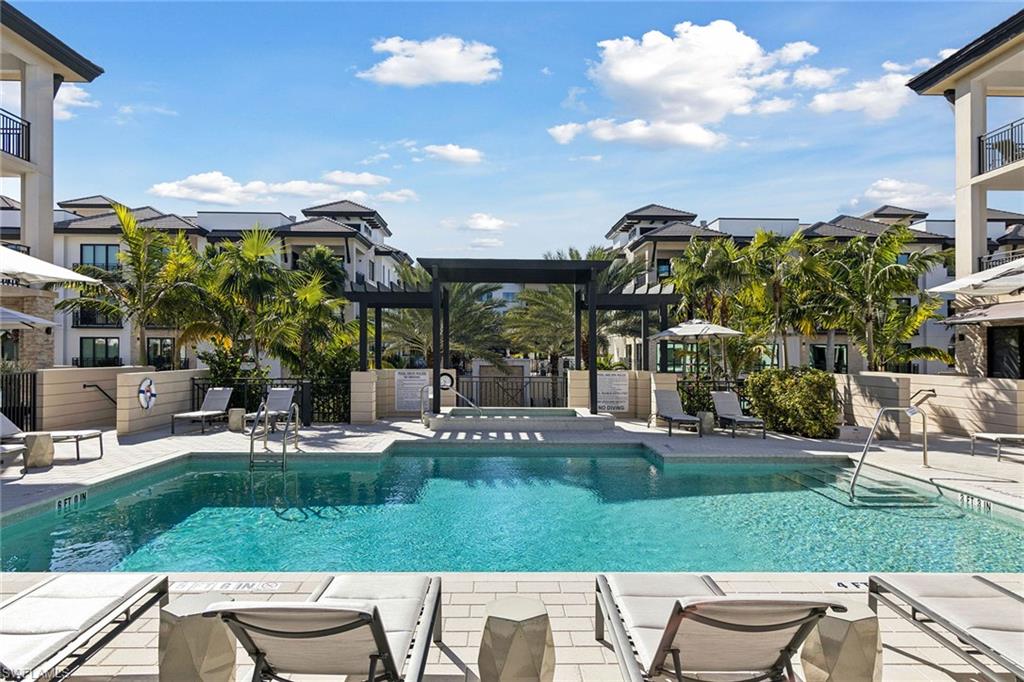 NAPLES SQUARE - Residential Lease