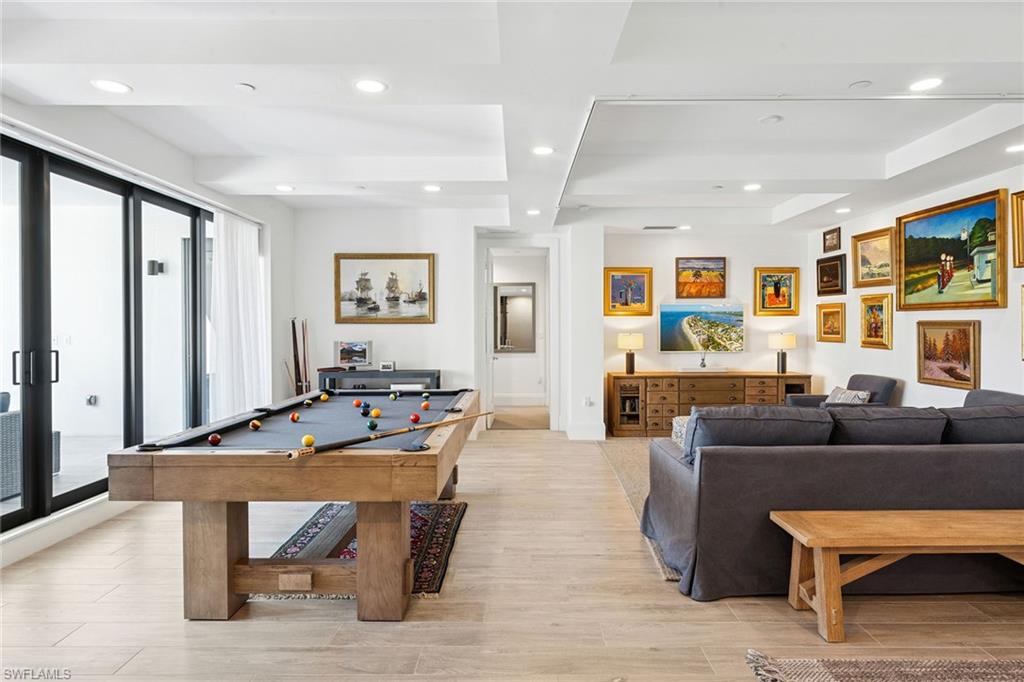 NAPLES SQUARE - Residential Lease