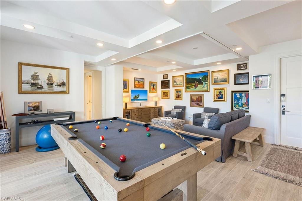 NAPLES SQUARE - Residential Lease