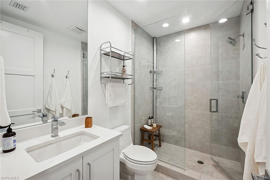 NAPLES SQUARE - Residential Lease