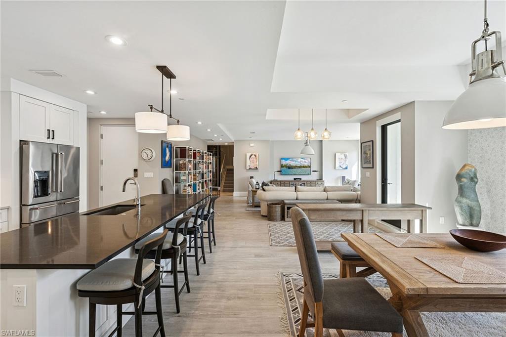 NAPLES SQUARE - Residential Lease