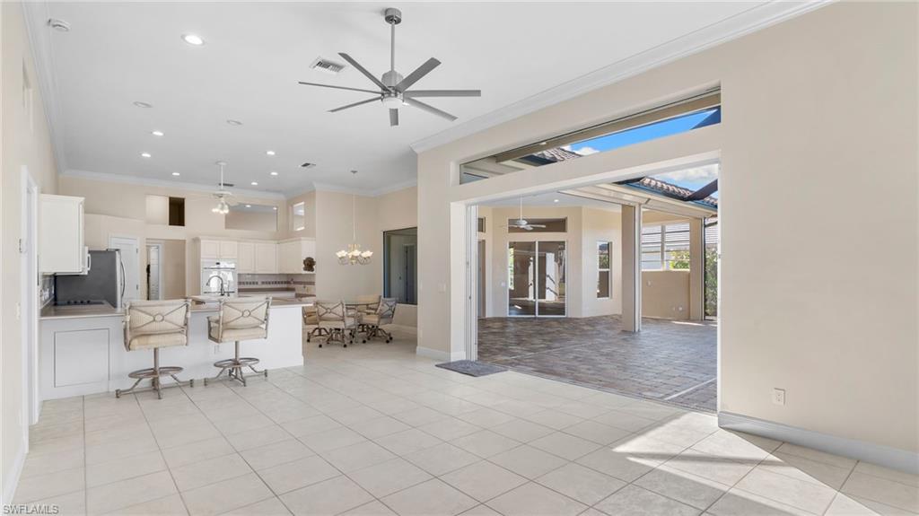 SPANISH WELLS - Residential