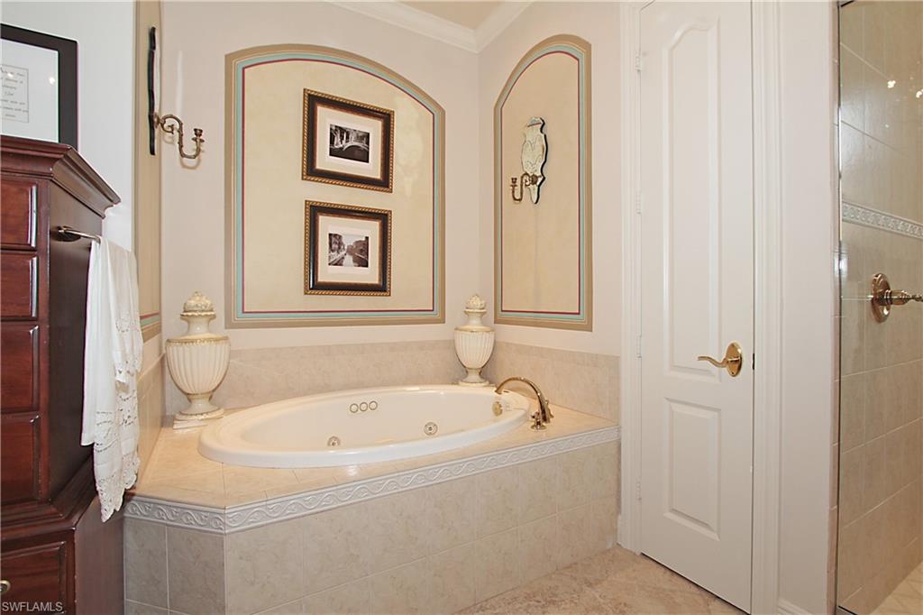 AVELLINO ISLES - Residential