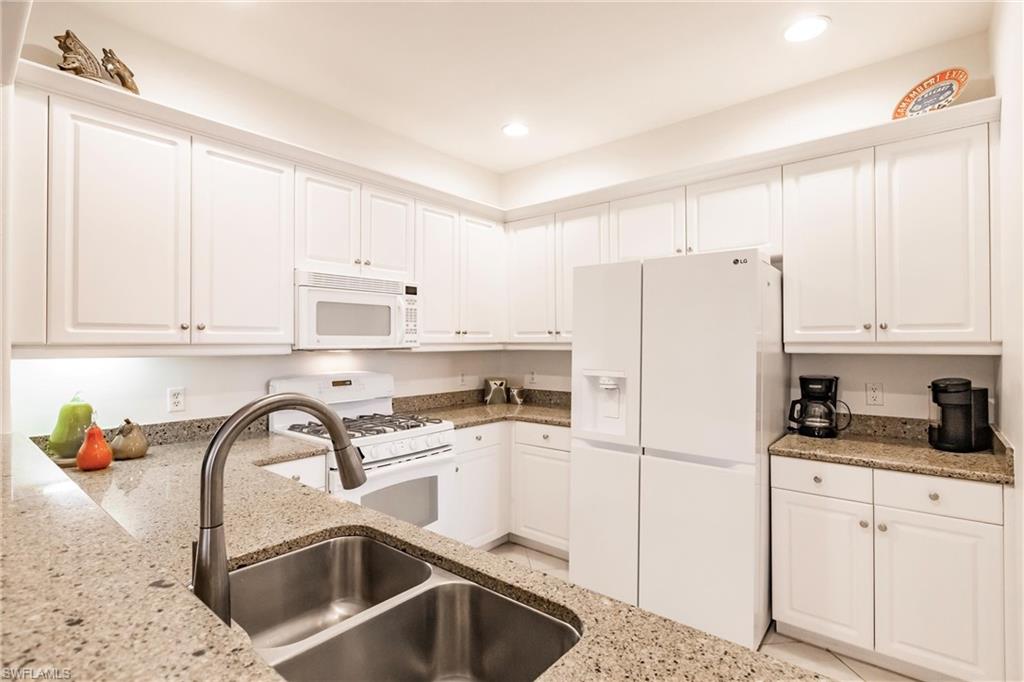 COTTONWOOD BEND - Residential Lease