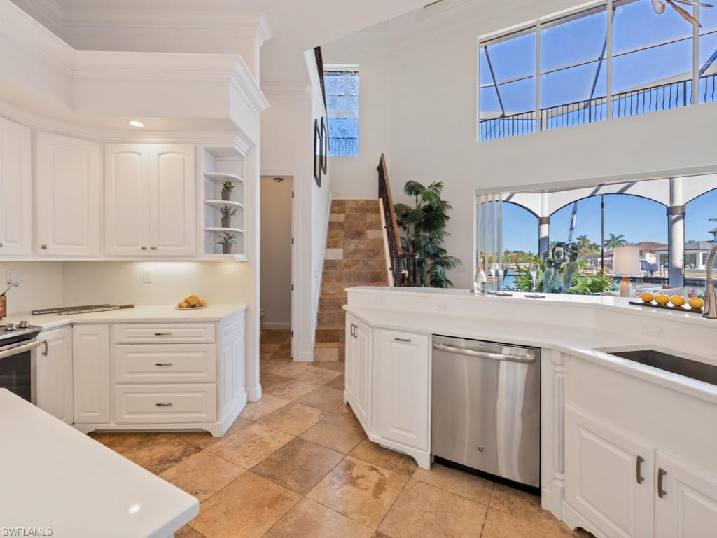 MARCO BEACH - Residential