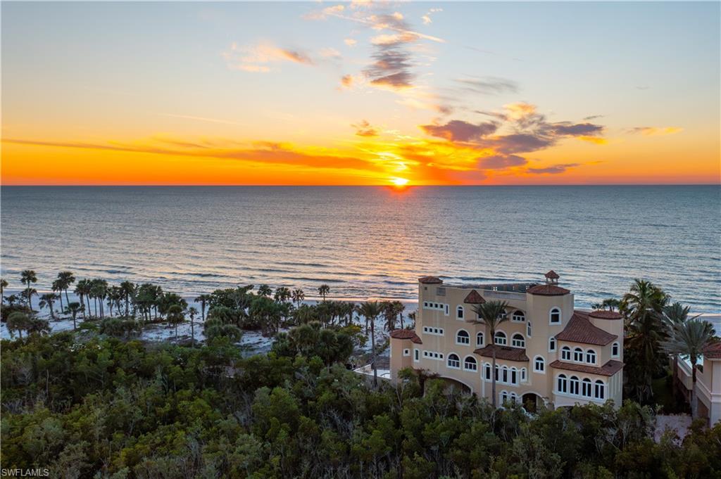 7425 Bay Colony DR