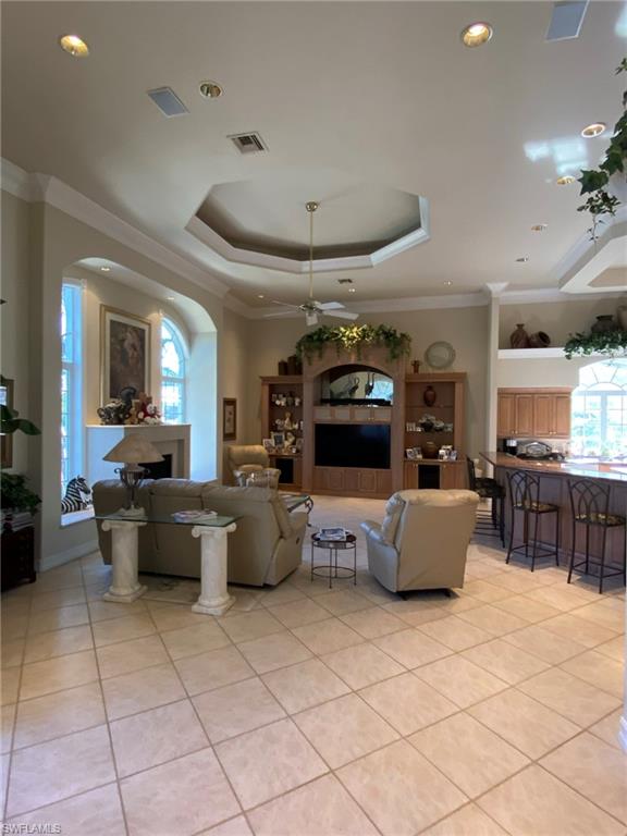 AQUALANE SHORES - Residential