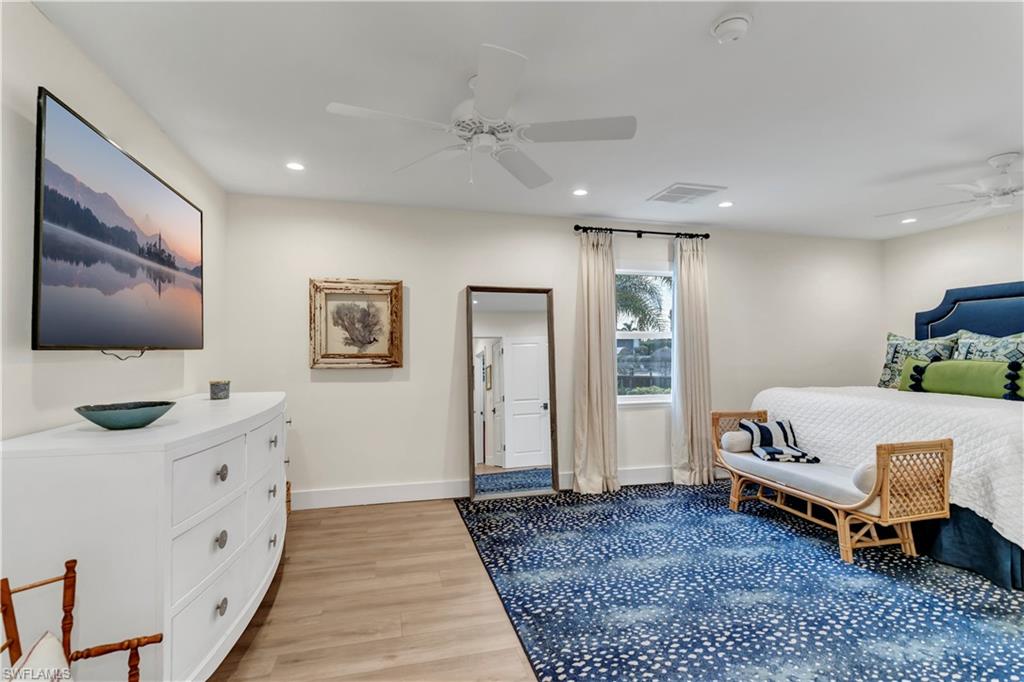 TOWN AND RIVER - Residential