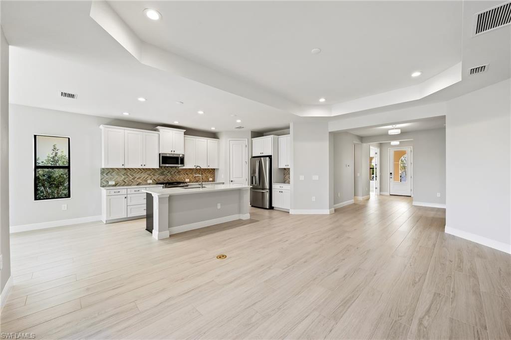 SKYSAIL - Residential