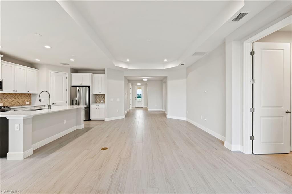 SKYSAIL - Residential