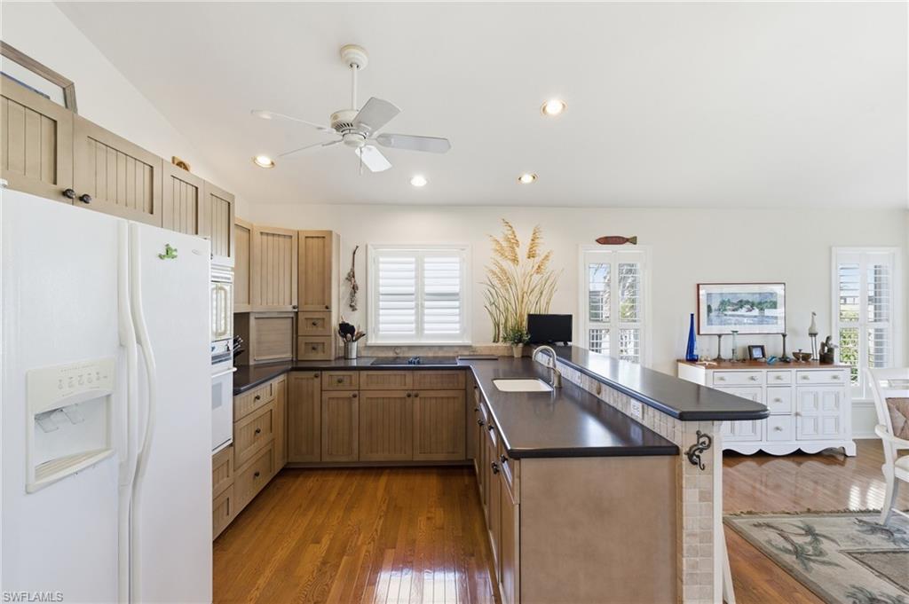 CAPTAINS COVE - Residential