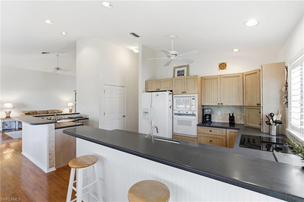 CAPTAINS COVE - Residential