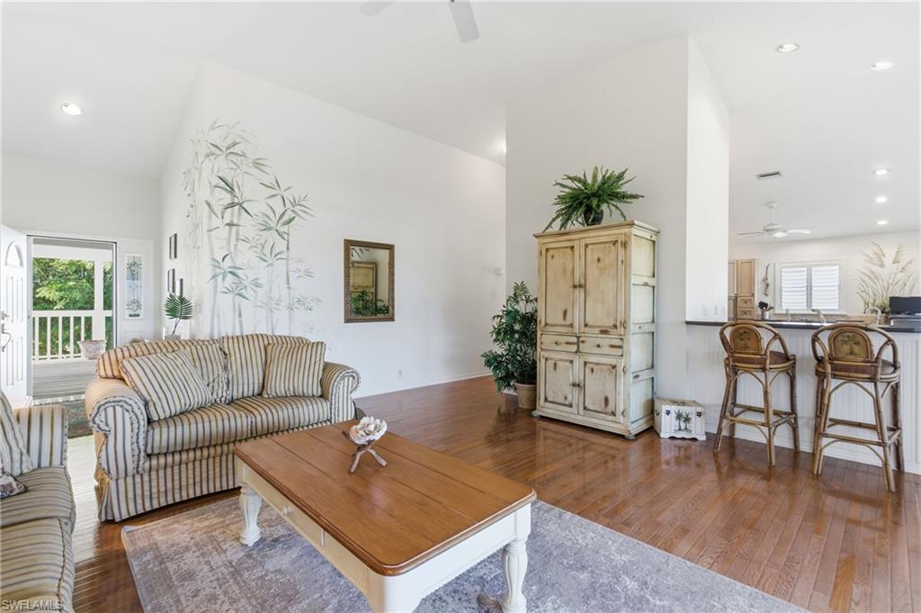 CAPTAINS COVE - Residential