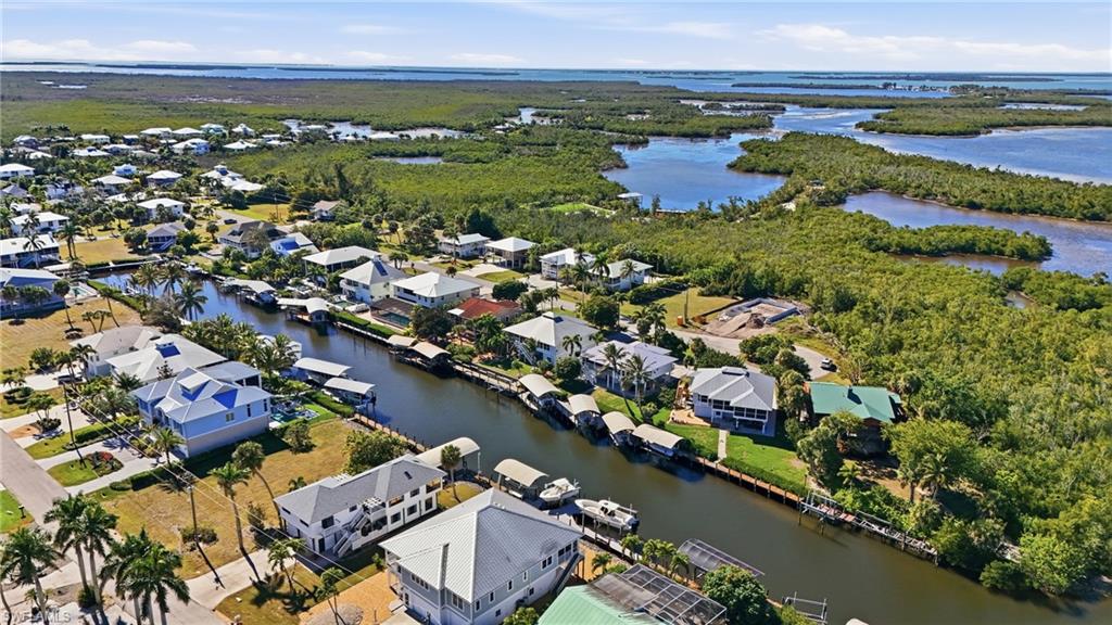 CAPTAINS COVE - Residential