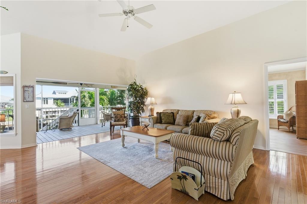 CAPTAINS COVE - Residential