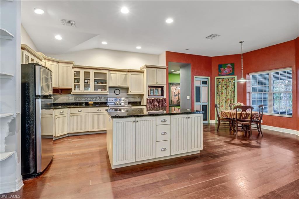 GOLDEN GATE ESTATES - Residential