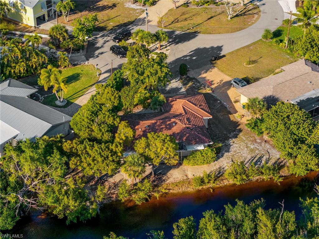 SANIBEL LAKE ESTATES - Residential