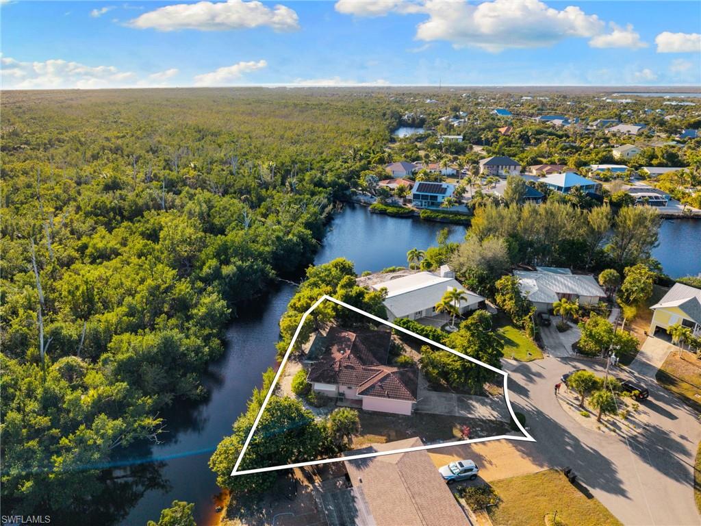 SANIBEL LAKE ESTATES - Residential