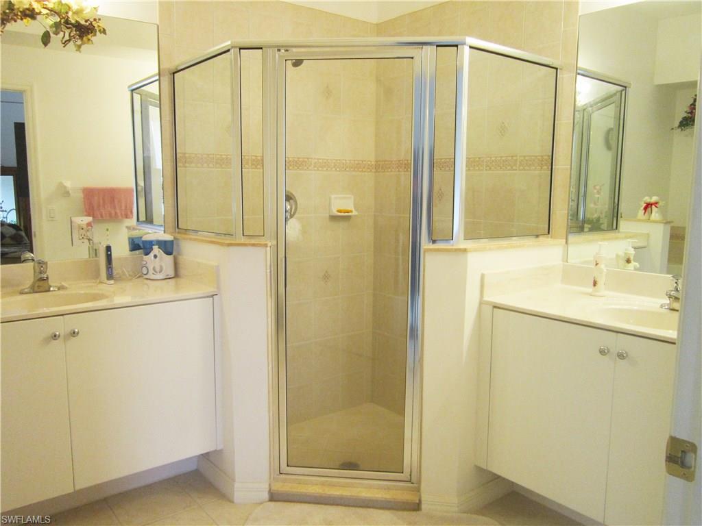 CORAL LAKES - Residential