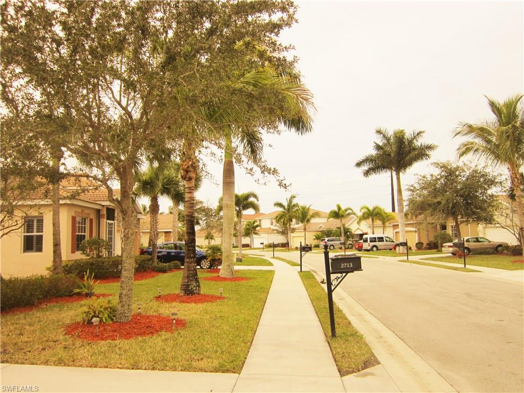 CORAL LAKES - Residential