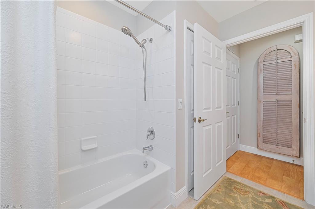 GLEN COVE - Residential