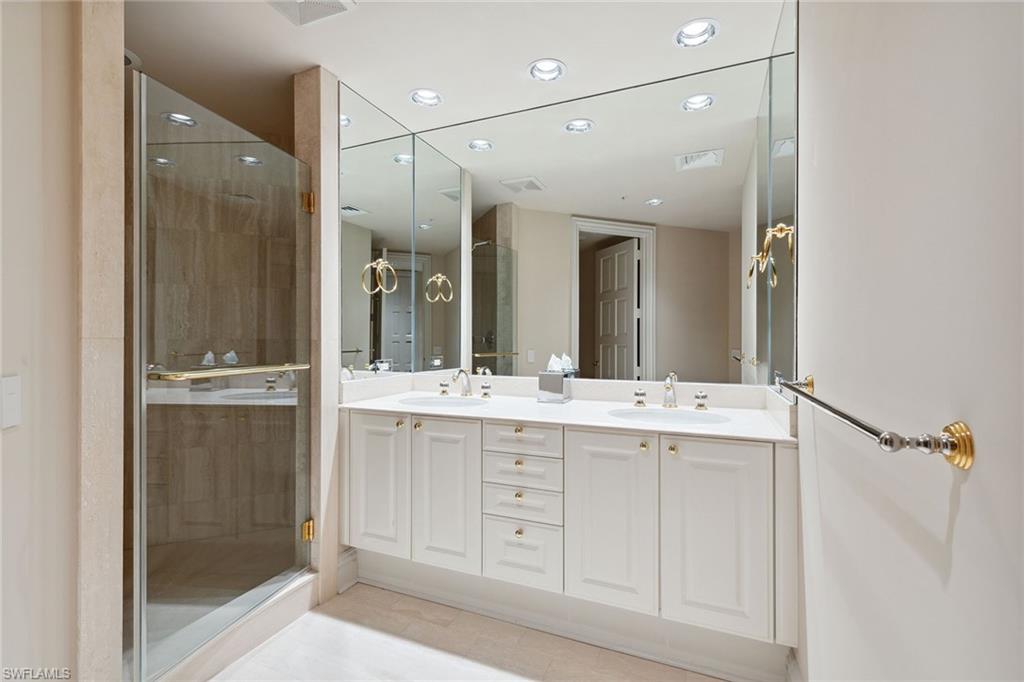 WINDSOR AT BAY COLONY - Residential