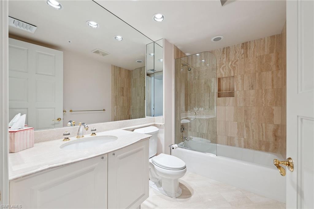 WINDSOR AT BAY COLONY - Residential