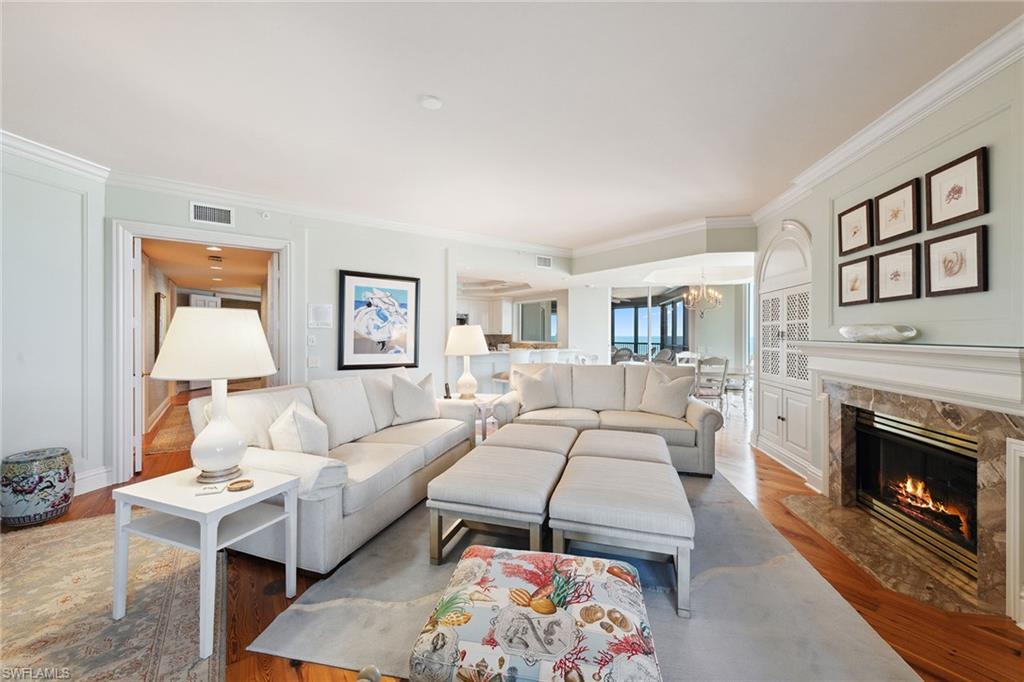 WINDSOR AT BAY COLONY - Residential