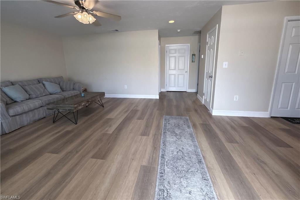 IMPERIAL SHORES - Residential