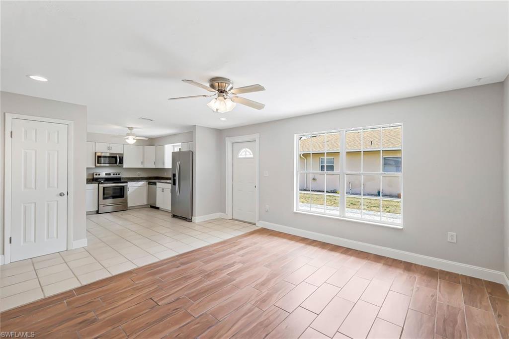 IMPERIAL SHORES - Residential