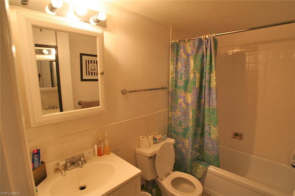 VILLA CAPRI CONDOMINIUM - Residential