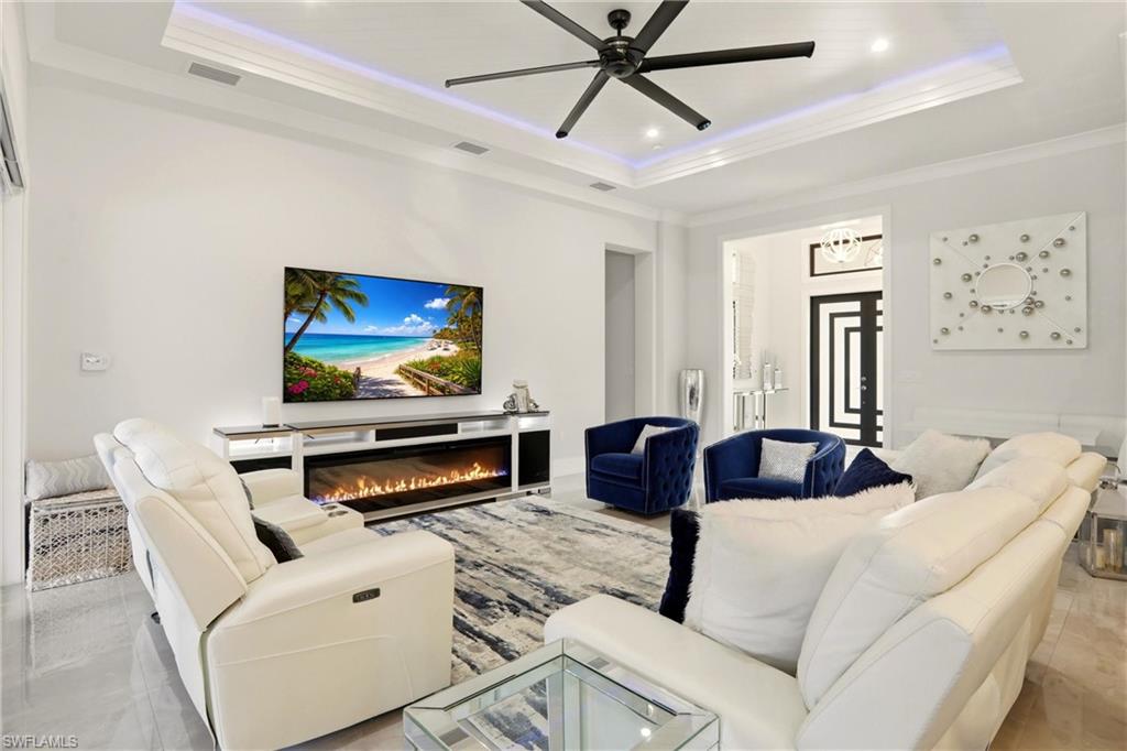 GOLDEN GATE ESTATES - Residential