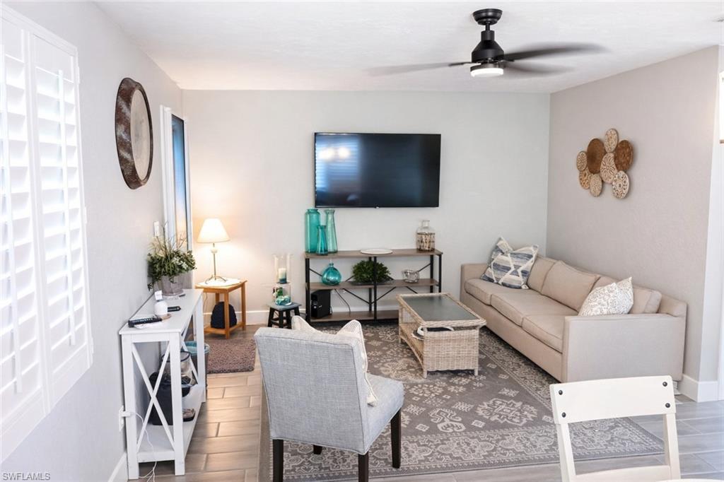 PINEWOOD CONDOMINIUM - Residential Lease