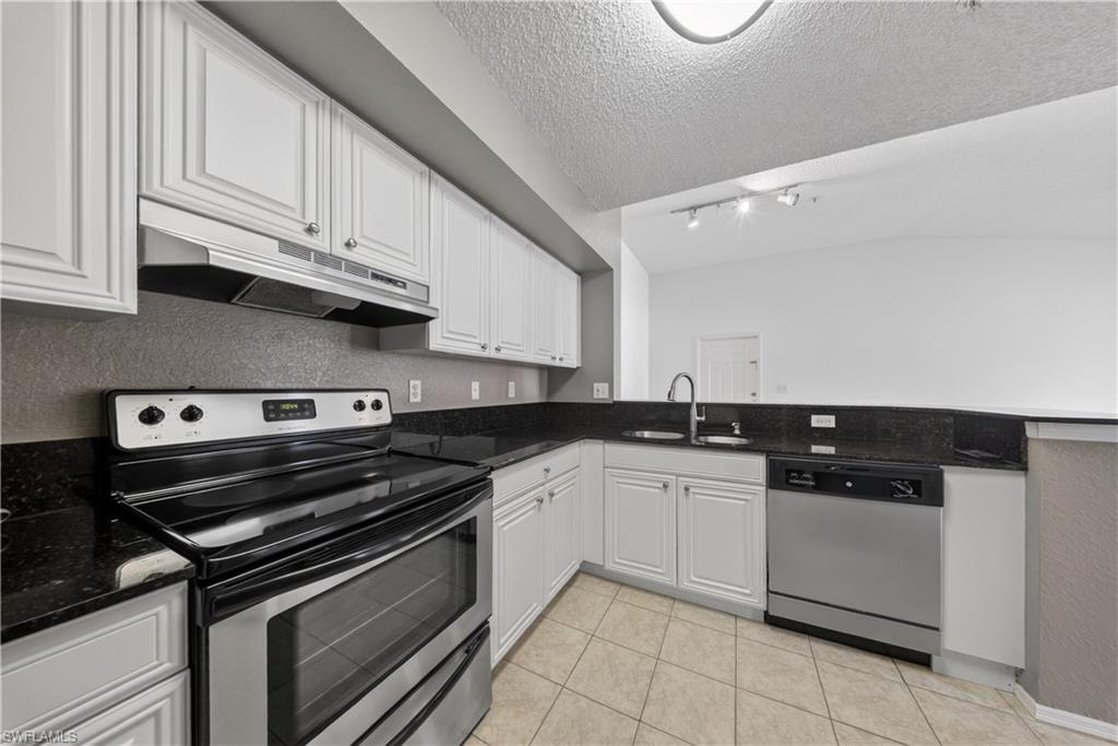 IBIS CLUB INTERNATIONAL - Residential Lease