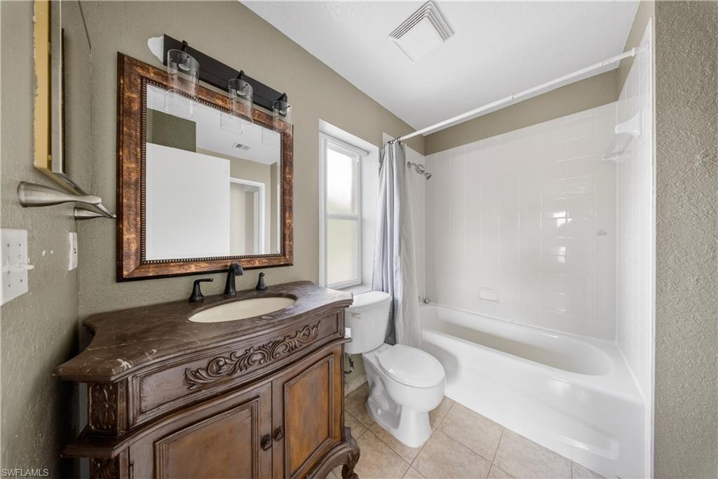 IBIS CLUB INTERNATIONAL - Residential Lease