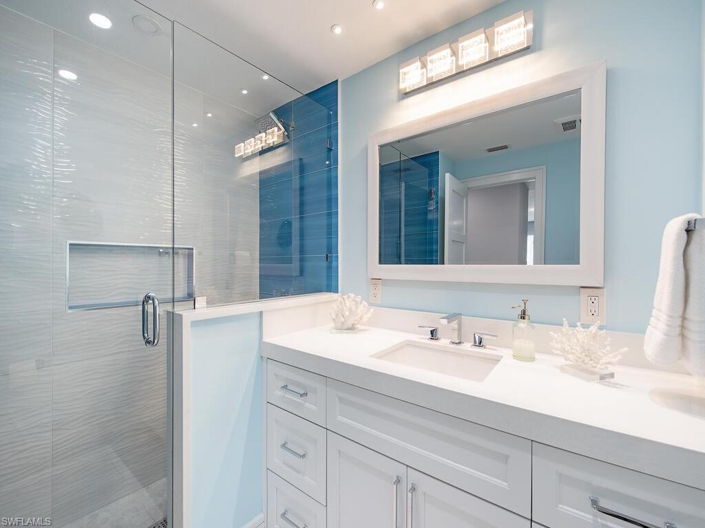 ROYAL HARBOR - Residential