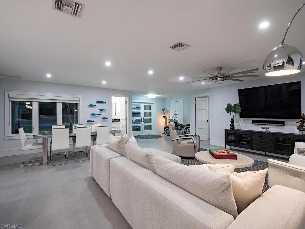 ROYAL HARBOR - Residential