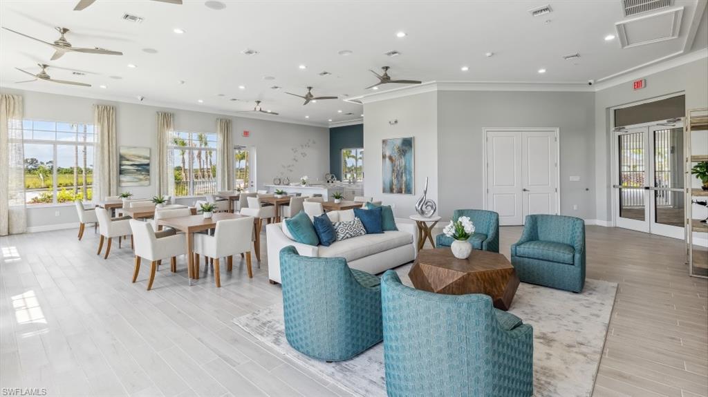 CORAL BAY - Residential