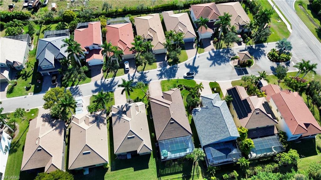 BANYAN BAY - Residential