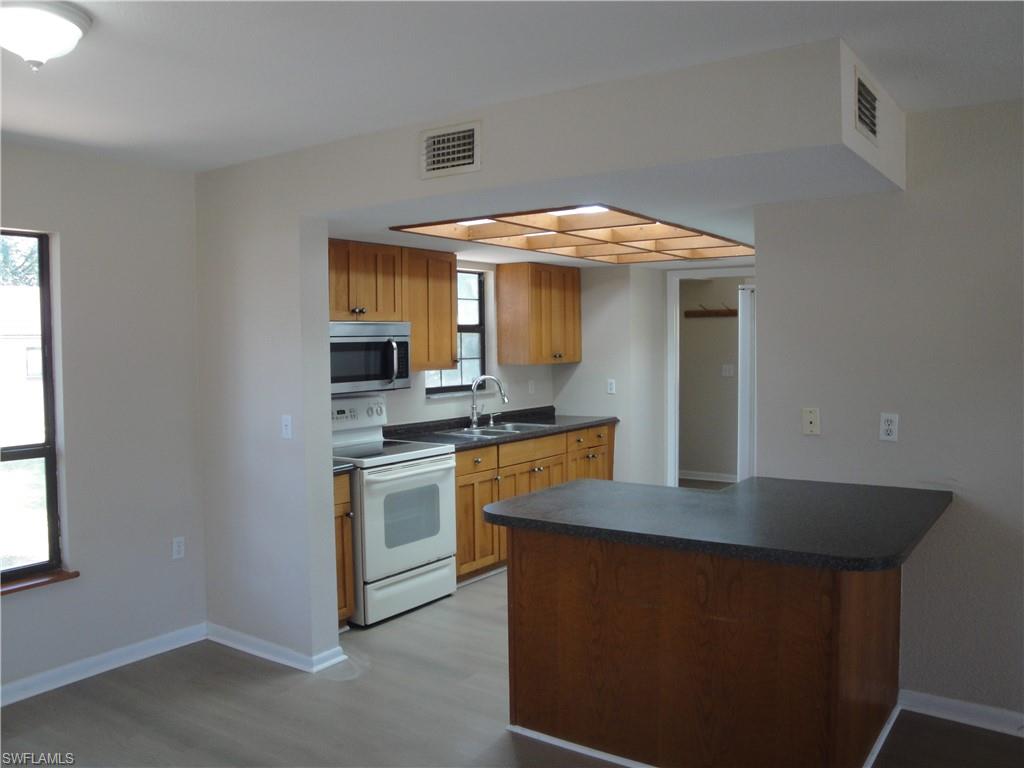 TAMIAMI ESTATES - Residential