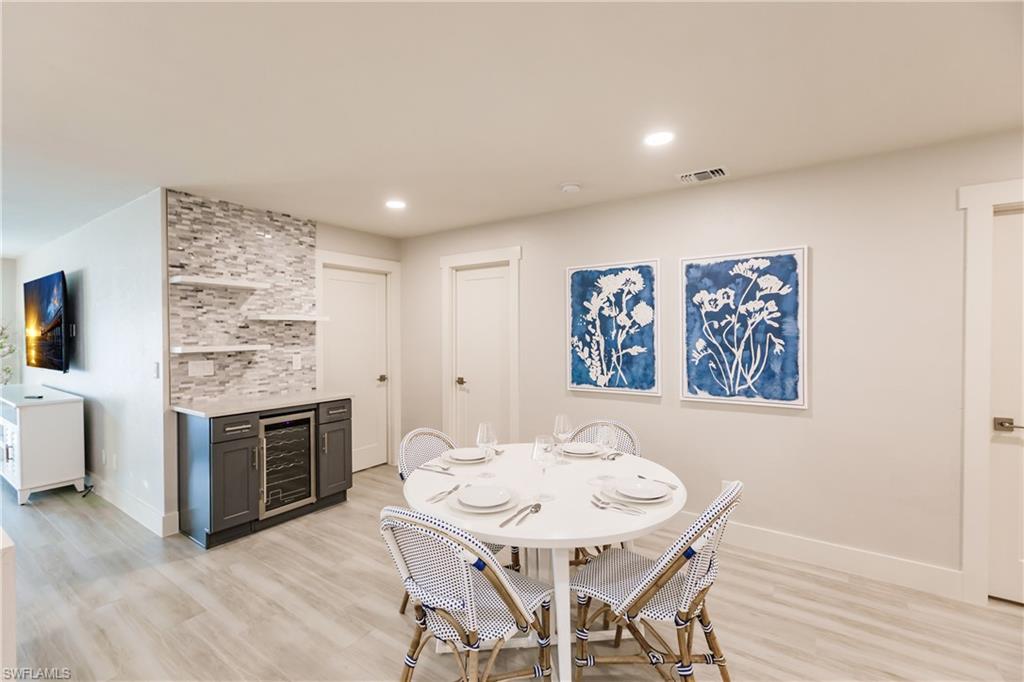 NAPLES PARK - Residential