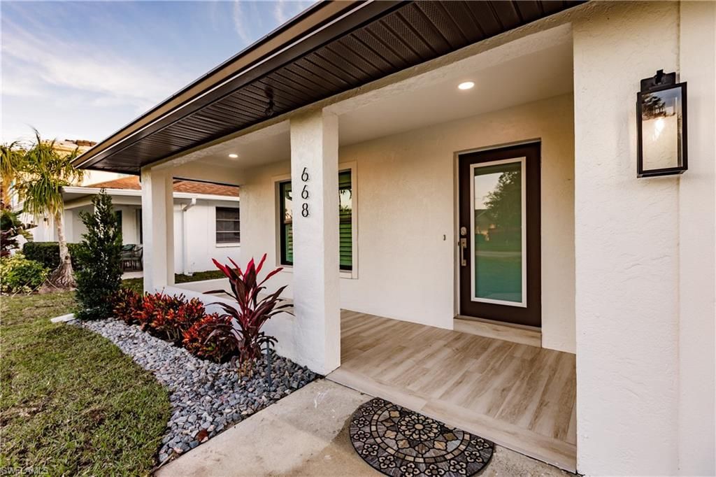 Photo of 668 104th AVE N, NAPLES, FL 34108 (MLS # 226015487)