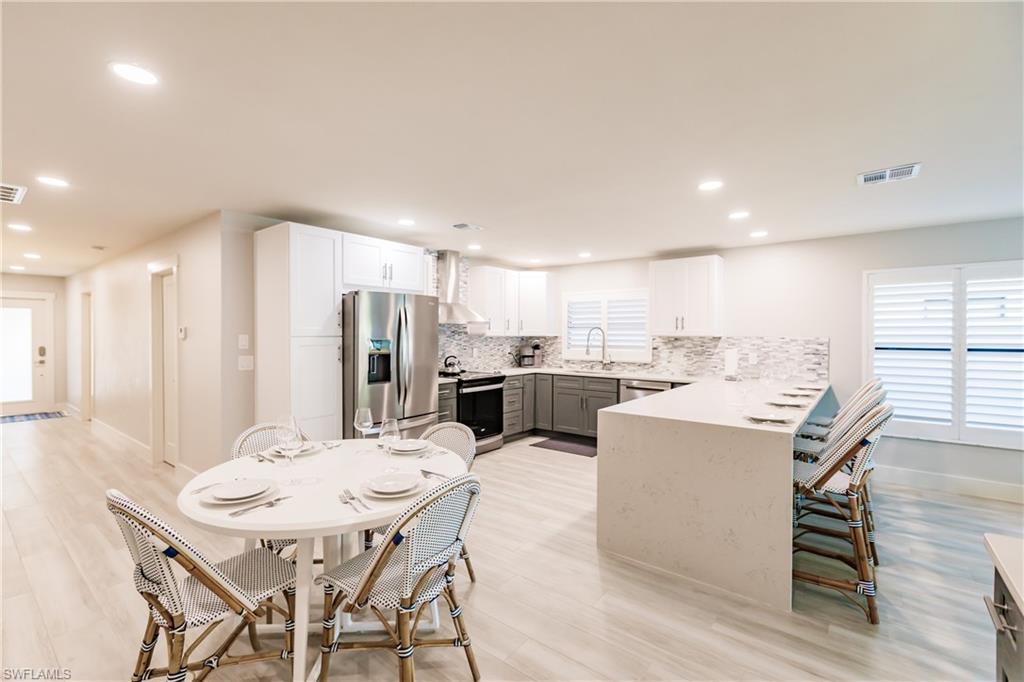 NAPLES PARK - Residential