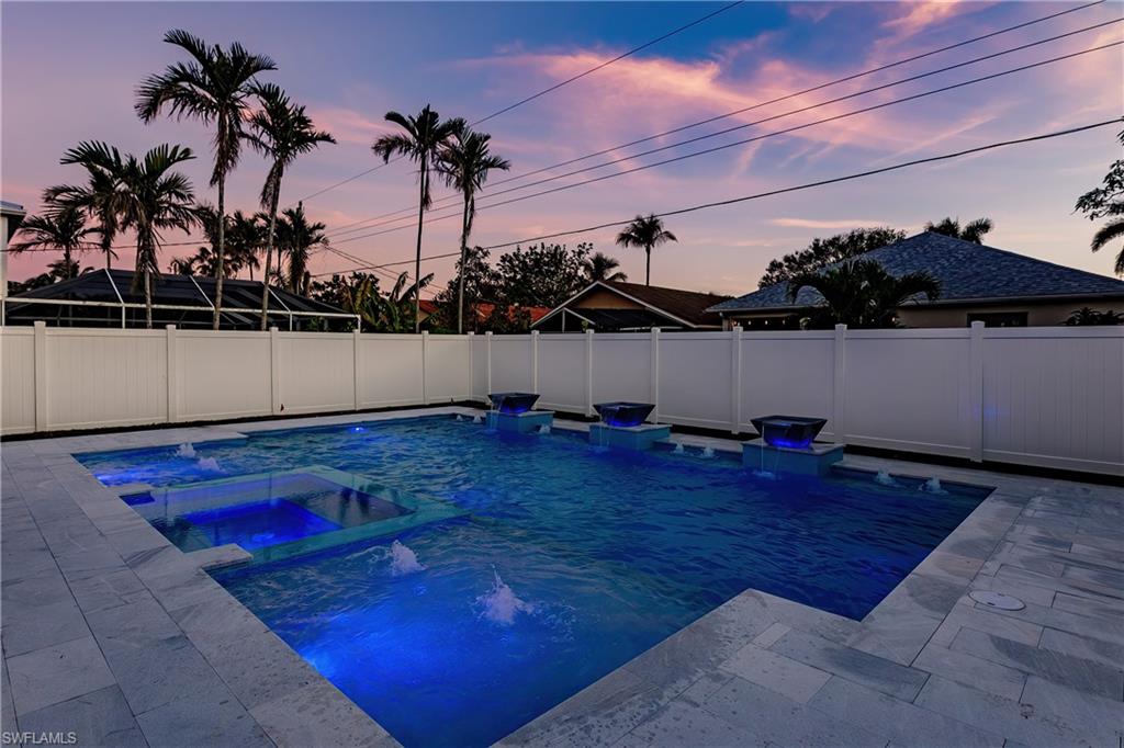 NAPLES PARK - Residential