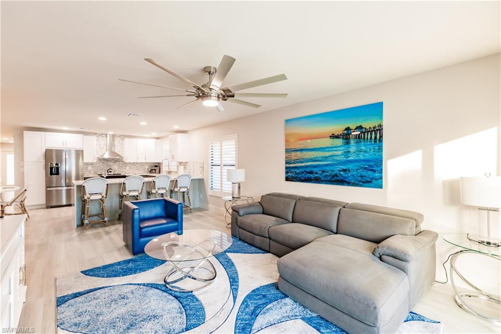 NAPLES PARK - Residential