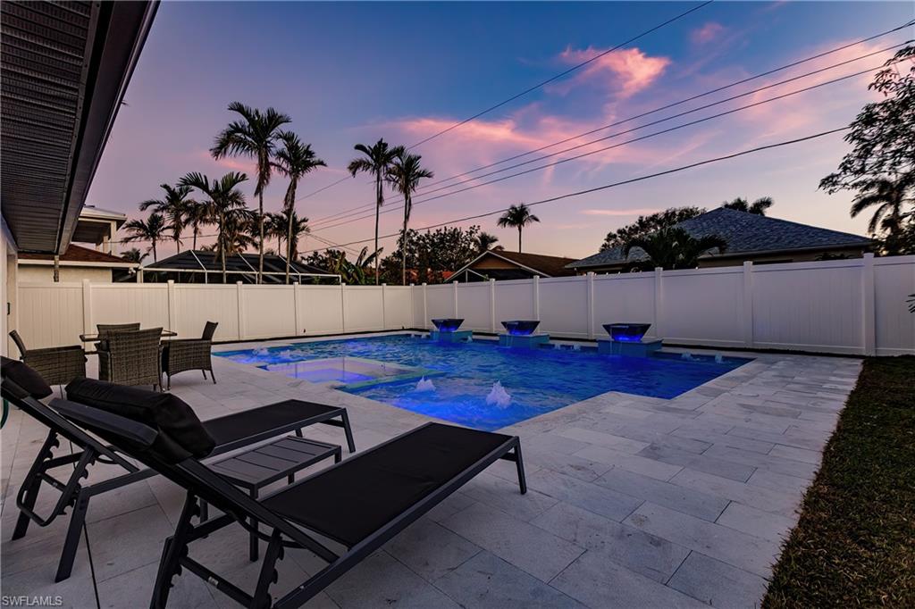 NAPLES PARK - Residential